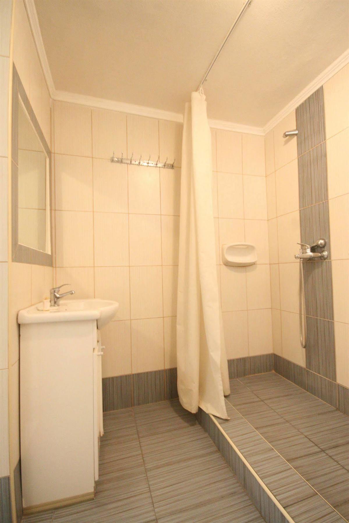 Lena Hotel 酒店 2*