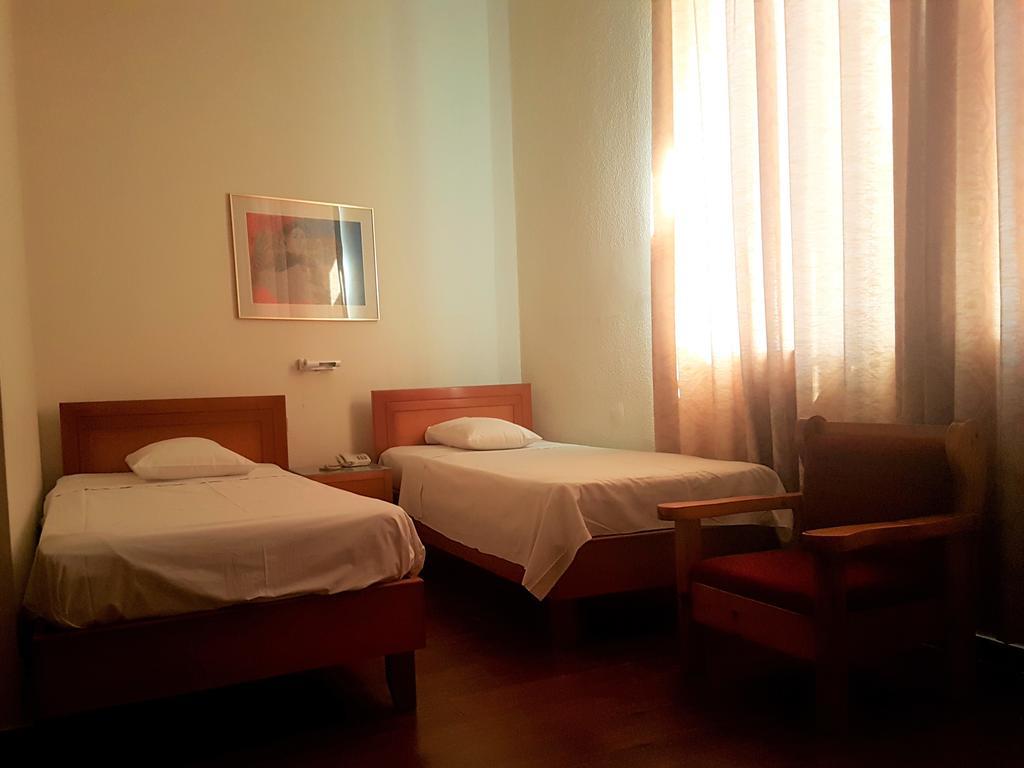 Lena Otel
