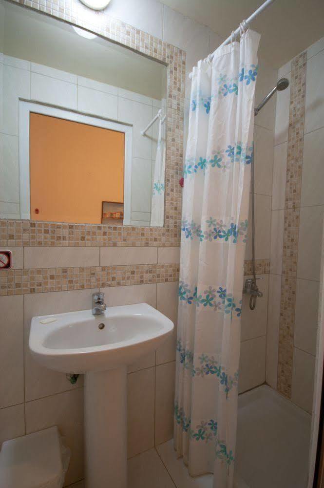 Hotel Lena 2*
