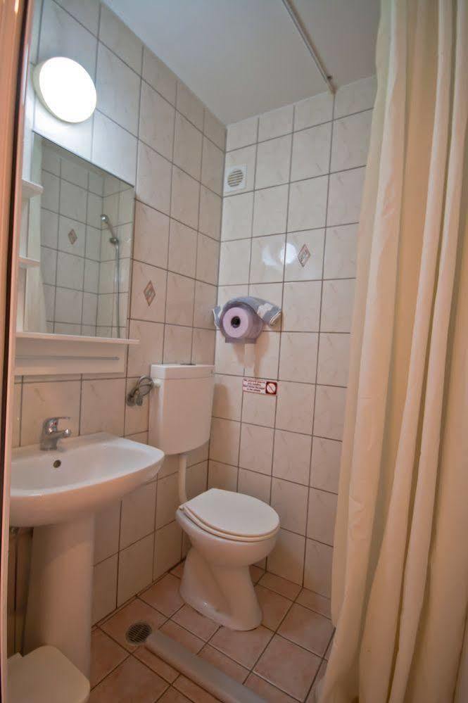 Otel Lena 2*