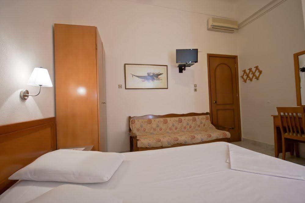 Lena Hotel 2*