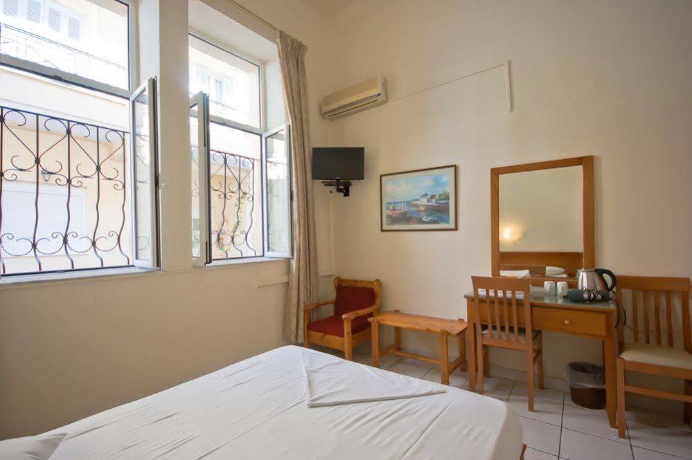 Hotel Lena 2*