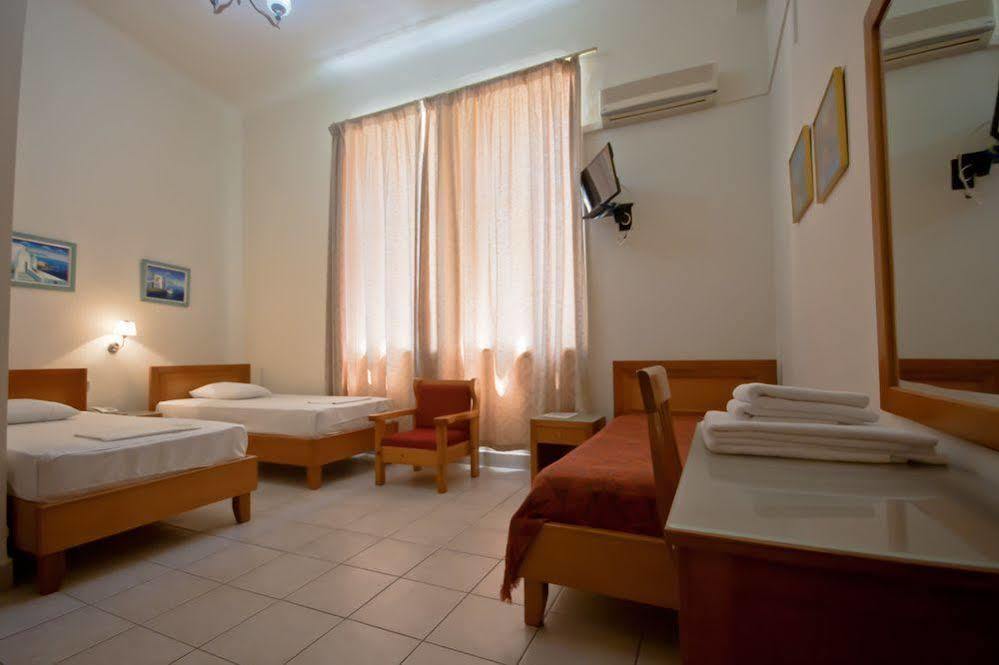 Lena Hotel 2*