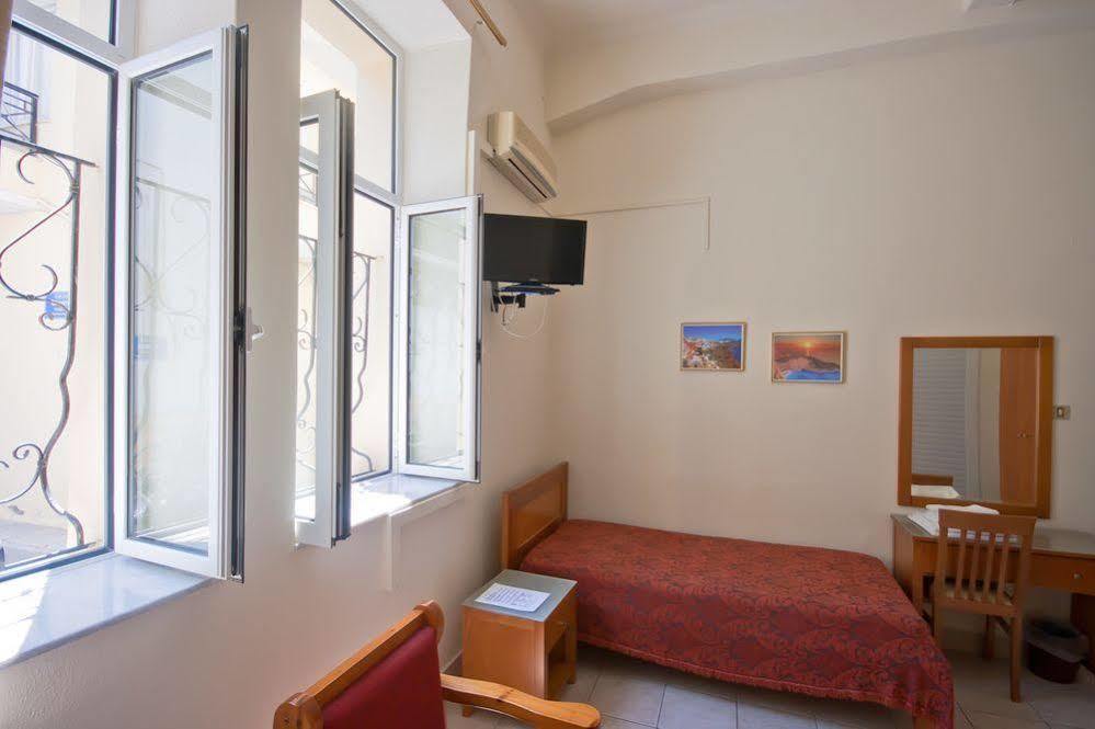 Hotel Lena Candia